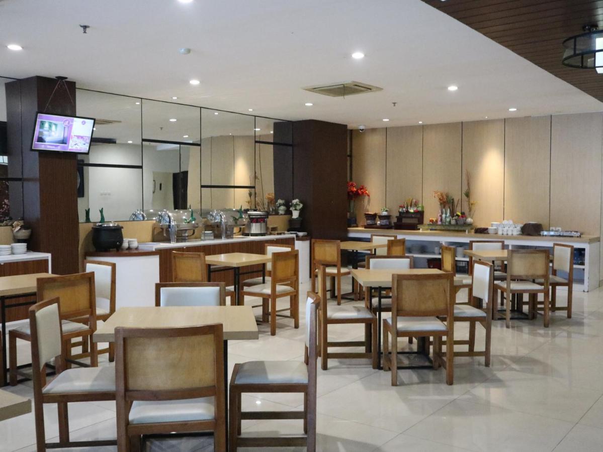 Best Hotel Kedungsari Surabaya Bagian luar foto